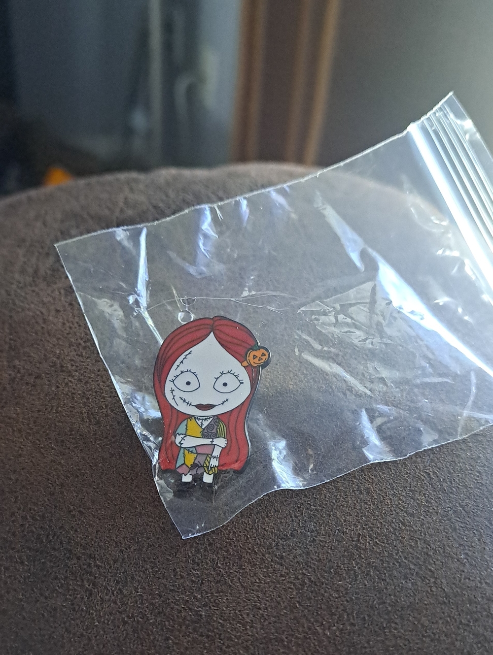 3/8⚡️ Sally Pin